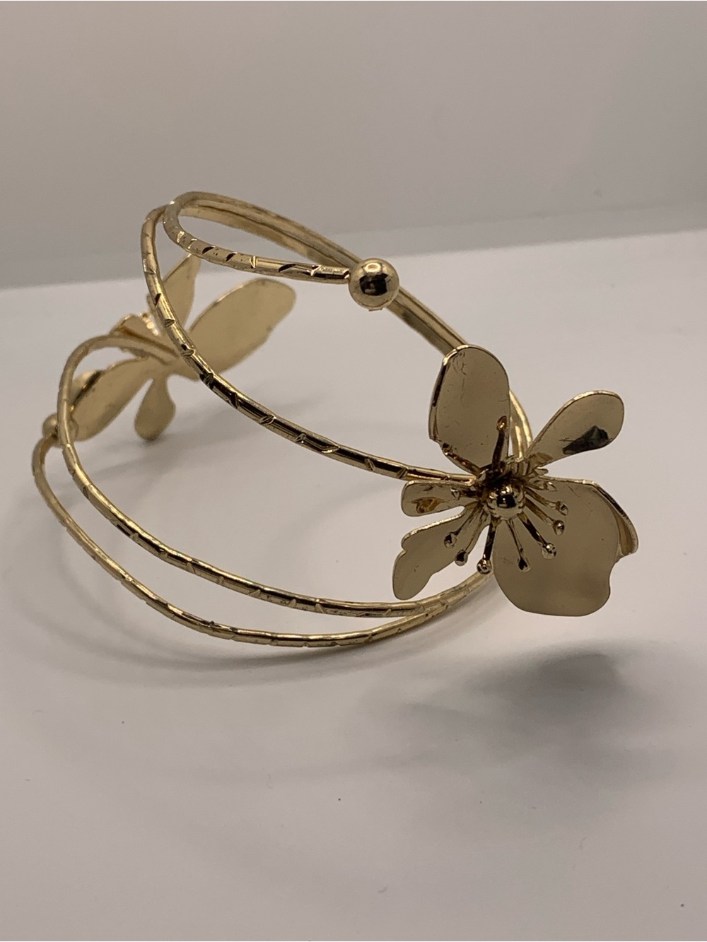 Gold Floral Arm Cuff Bracelet - Elegant Women's Jewelry